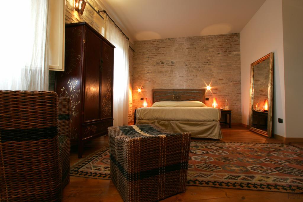 Willa Ristorante Country House Isolabelgatto Fano Pokój zdjęcie